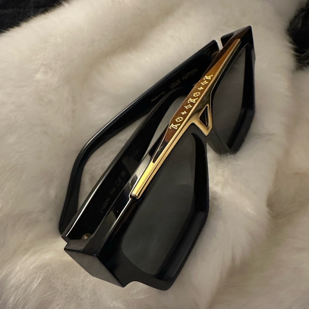 Louis Vuitton 1.1 Evidence Sunglasses | Black/Gold - Picture 7 of 7